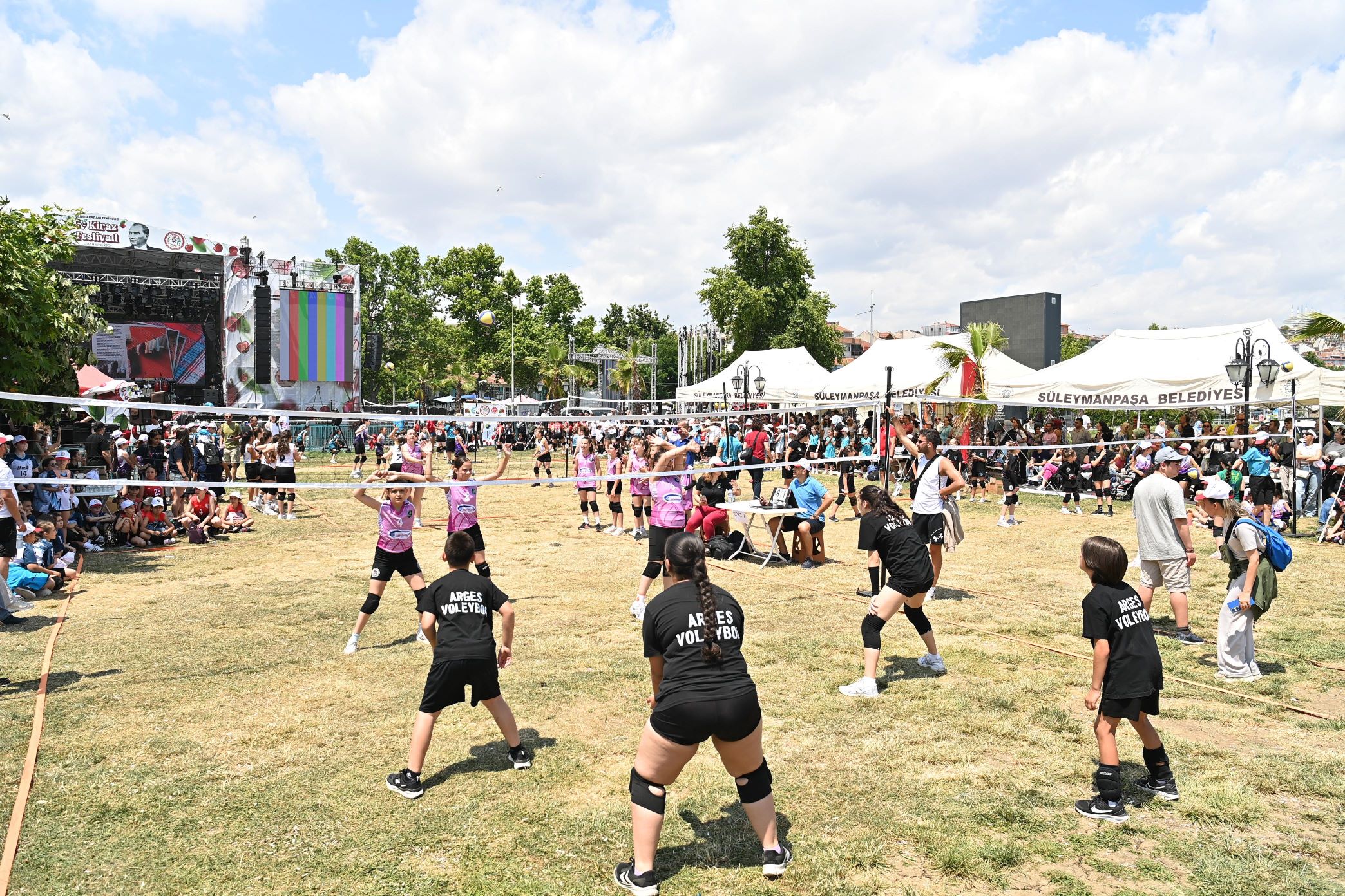 Festivalde bin 530 sporcu yarıştı