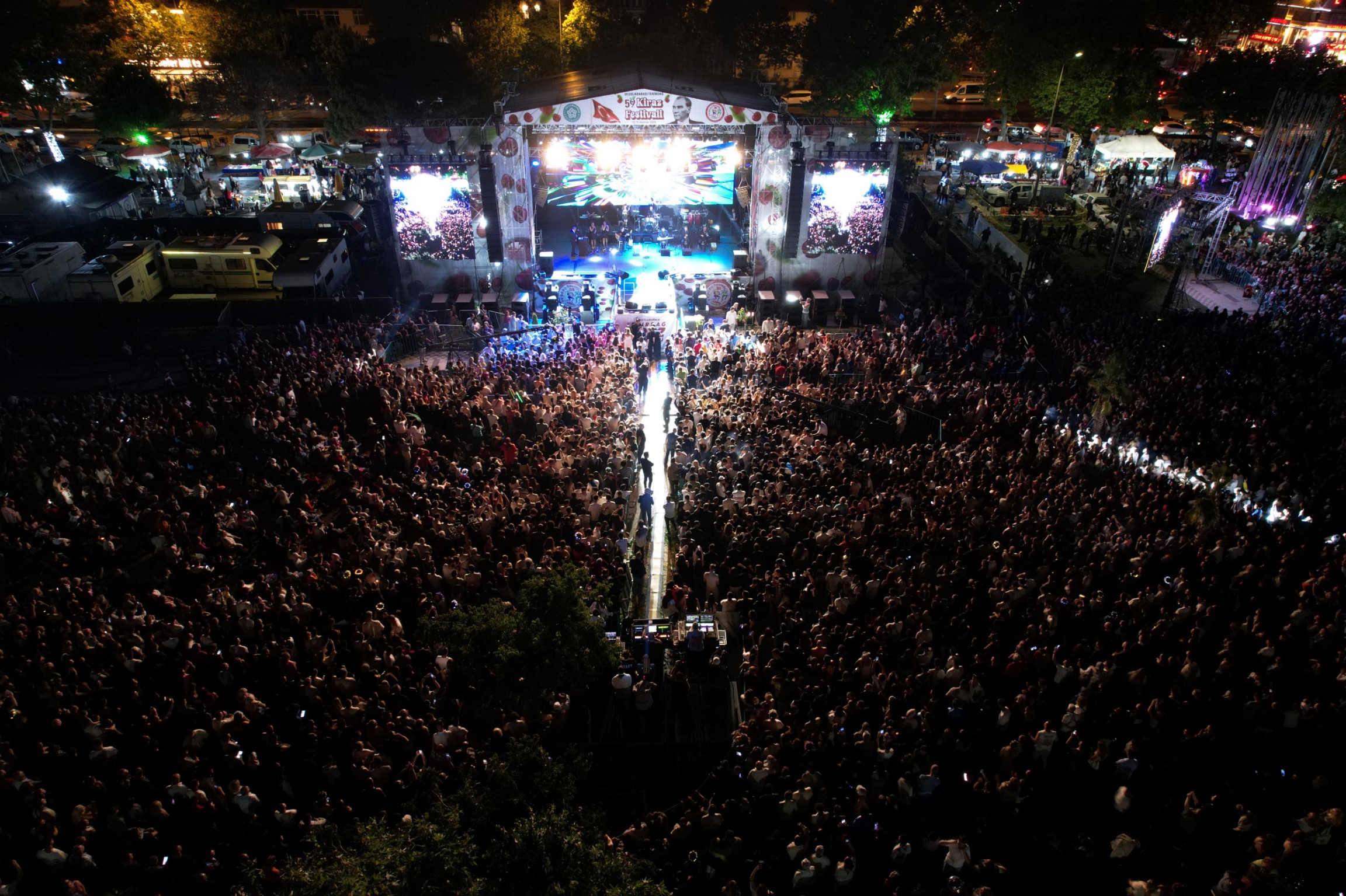 Kiraz Festivali müzik şöleni ile sona erdi