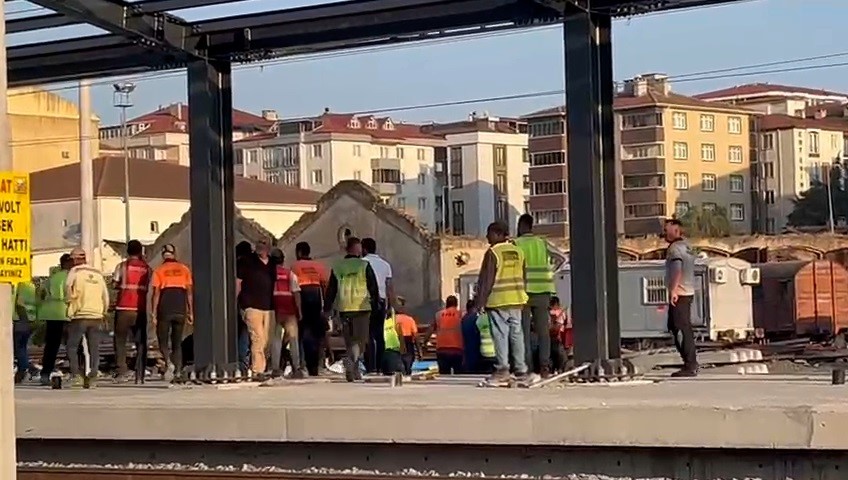 Hızlı tren şantiyesinde akıma kapılan işçi ağır yaralandı