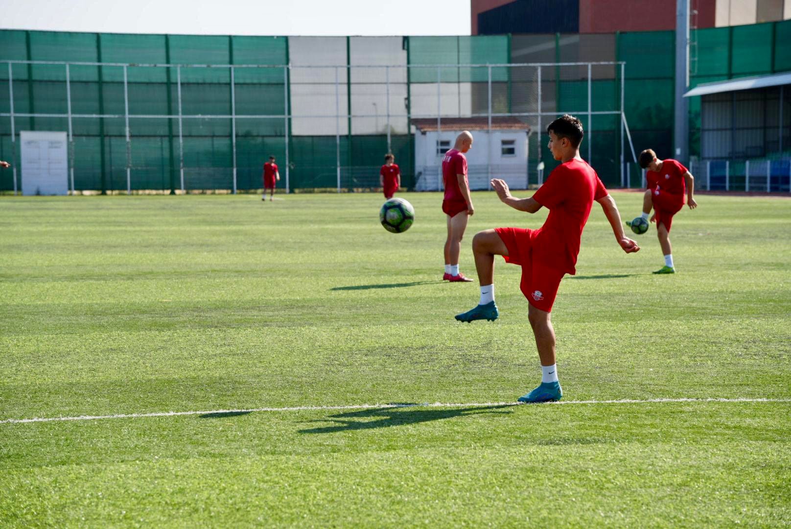 Çorlulu genç futbolculara tam destek