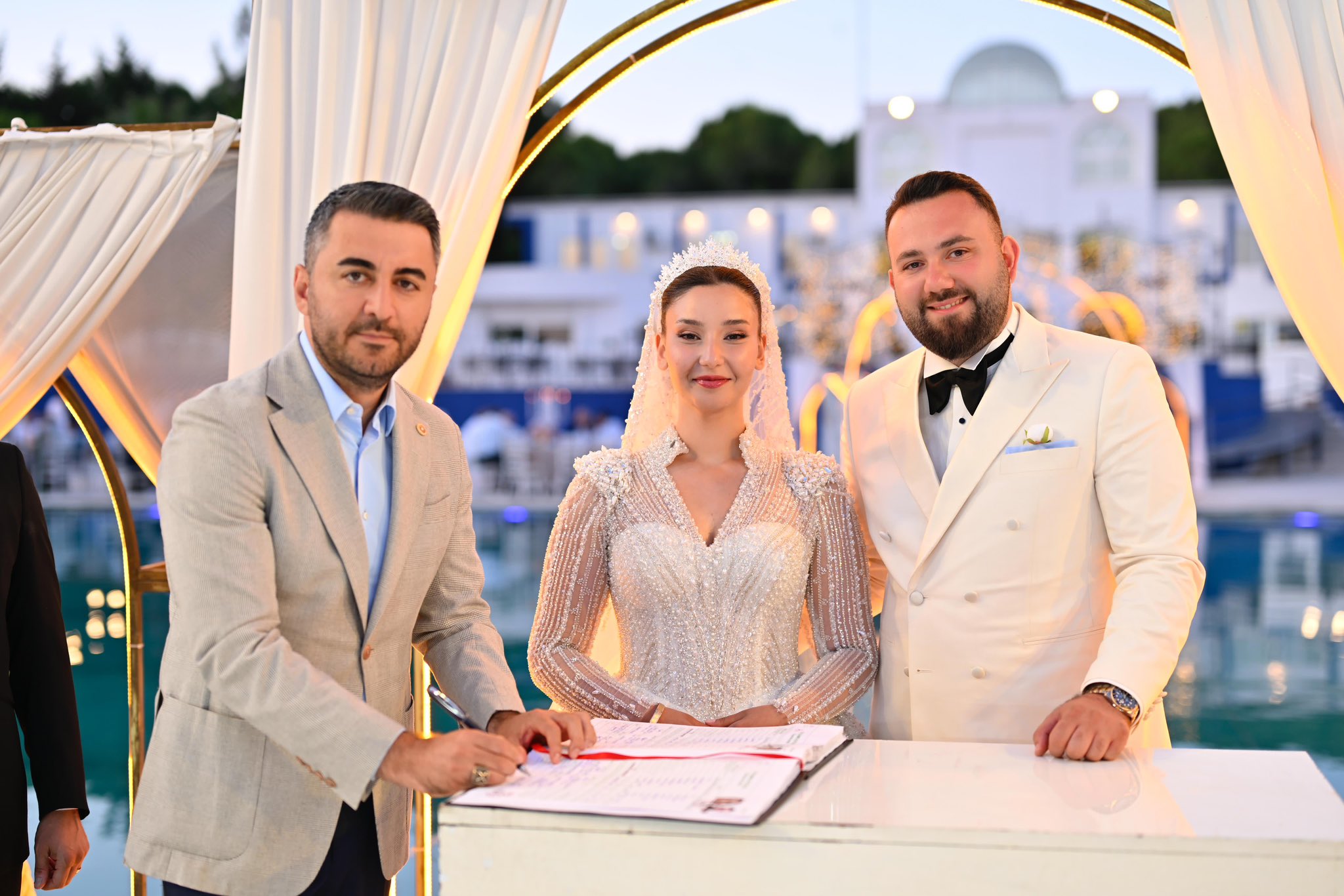 Gündoğan ve Algül ailelerinin mutlu günü