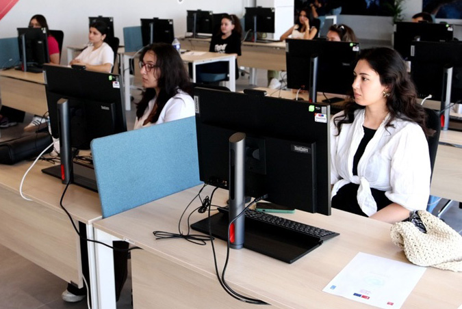 Gençler, geleceğin mesleklerine hazırlanıyor