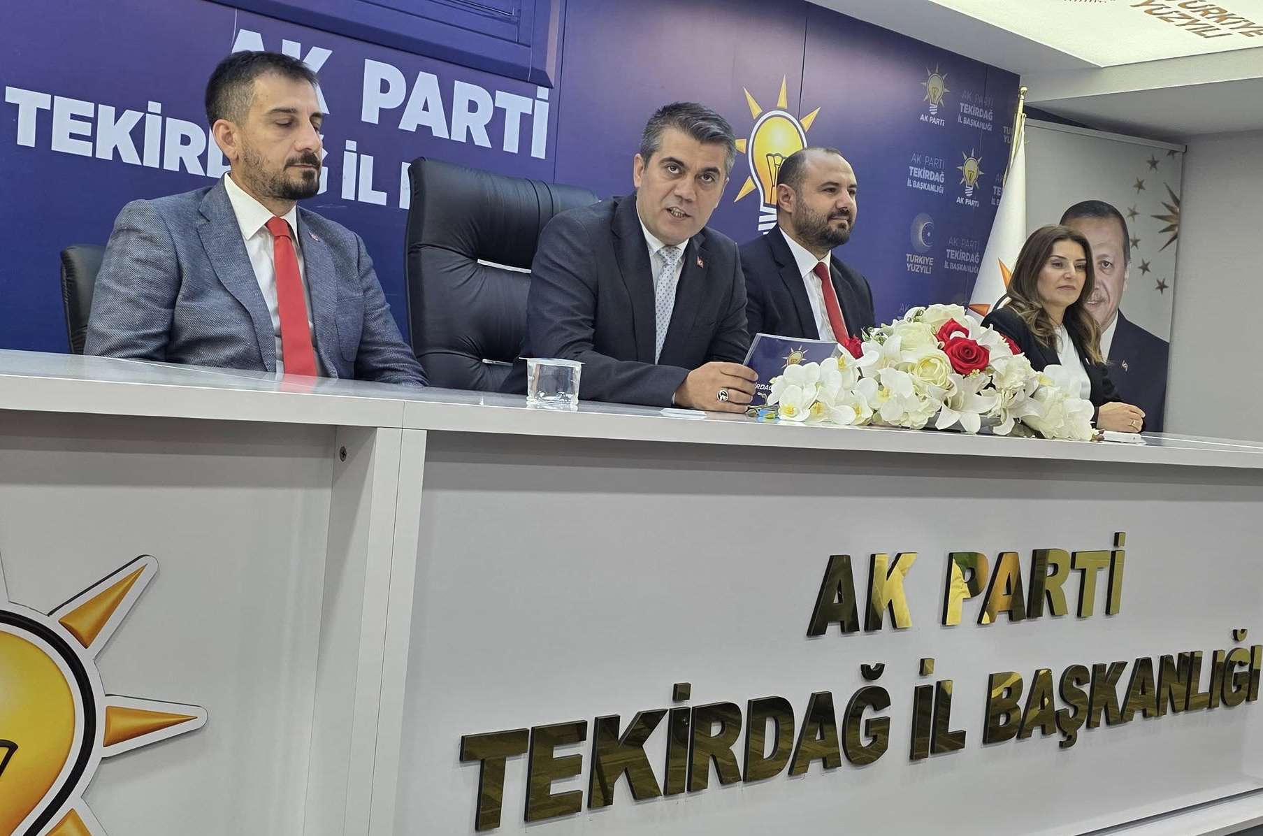 AK Parti, Tekirdağ’da ev ev gezerek yeni süreci anlatacak