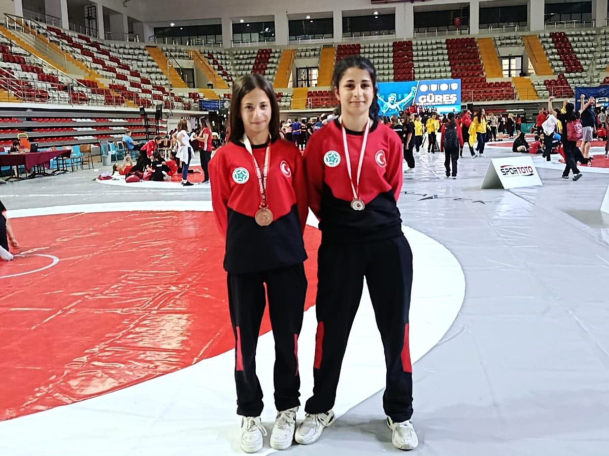 Genç güreşçiler Tekirdağ’ı gururlandırdı