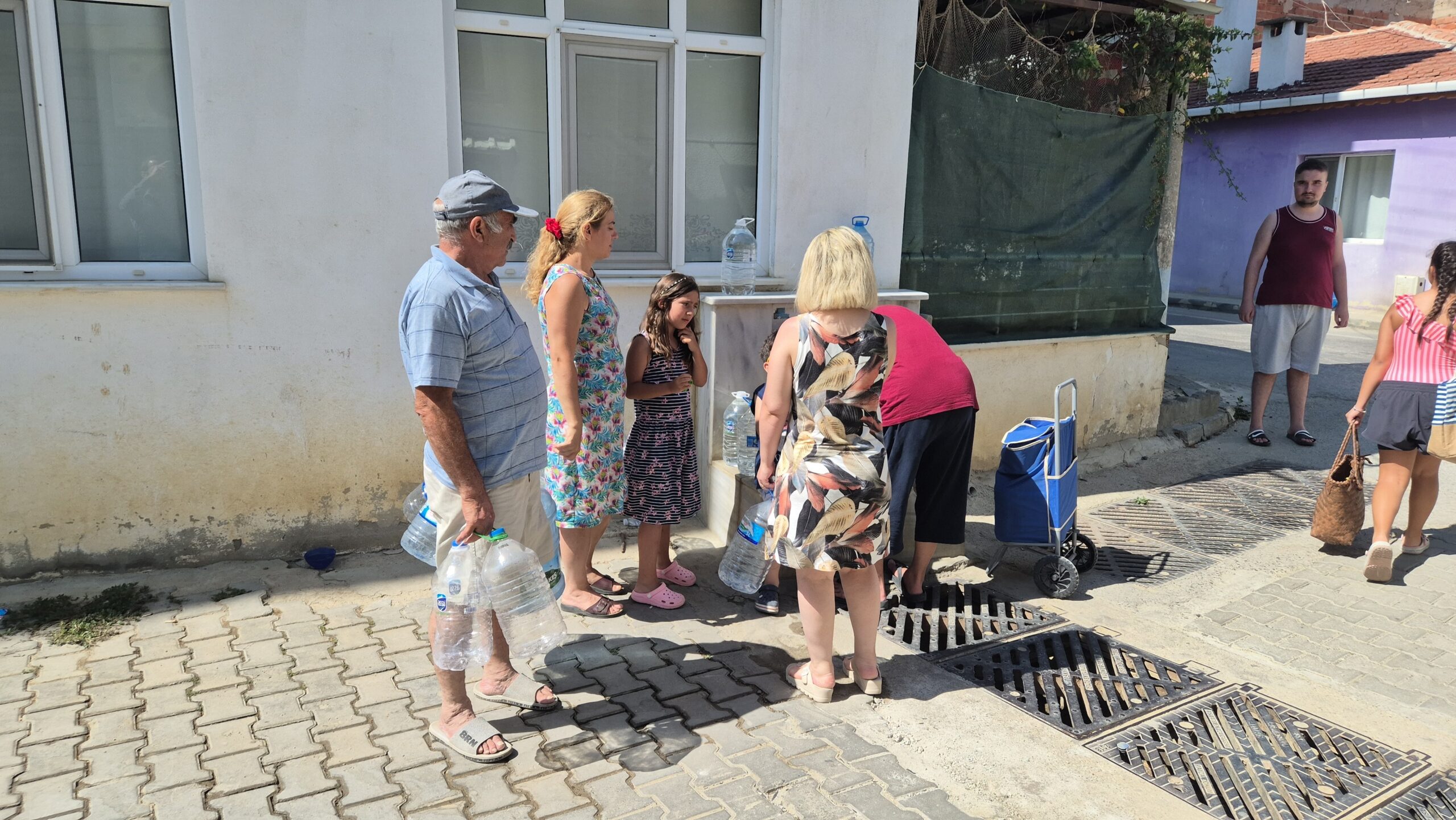 Kumbağ’da su kesintileri tatilcileri vurdu!