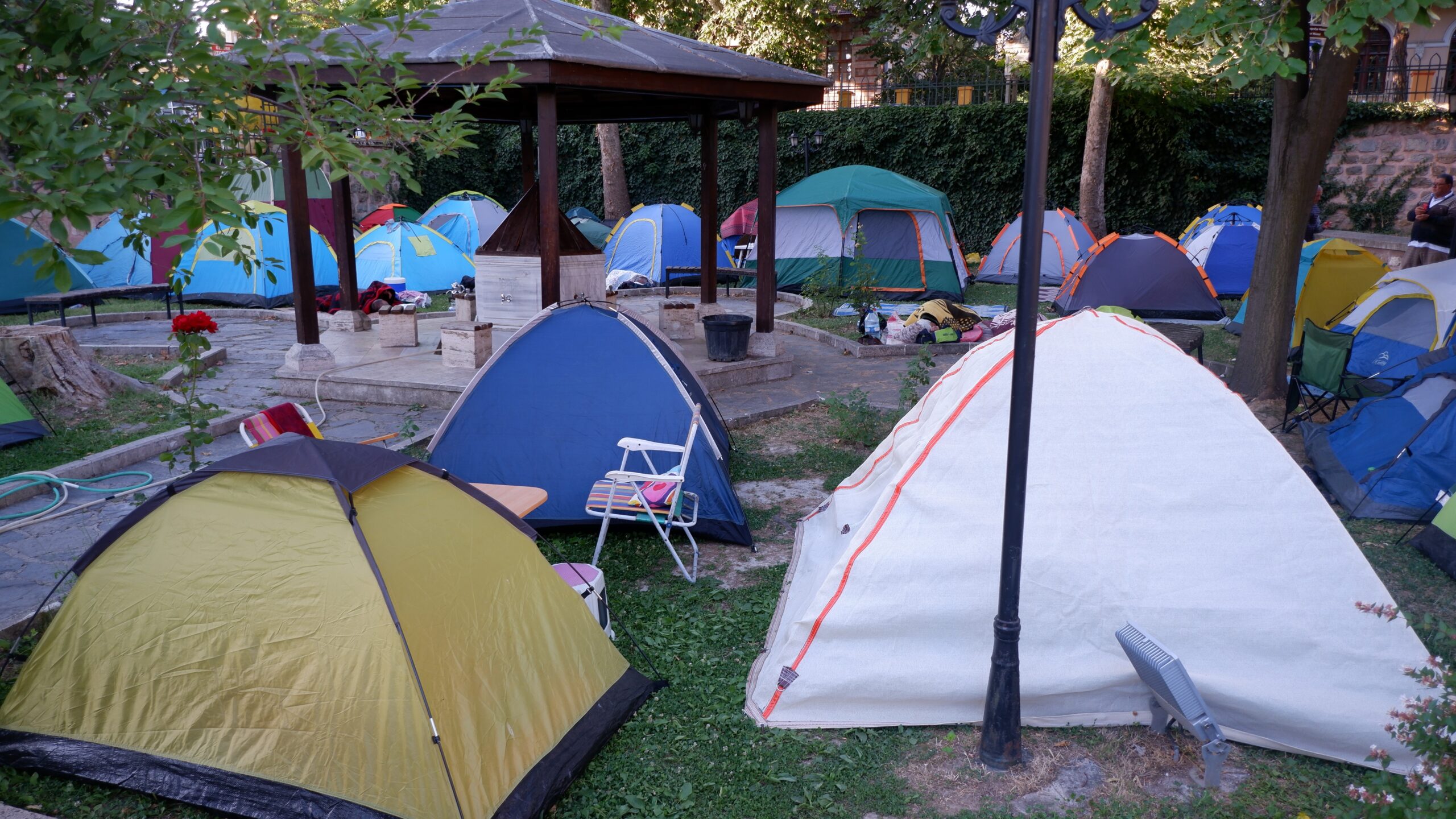 Güreş severler otelleri doldurdu, çadırlar kuruldu