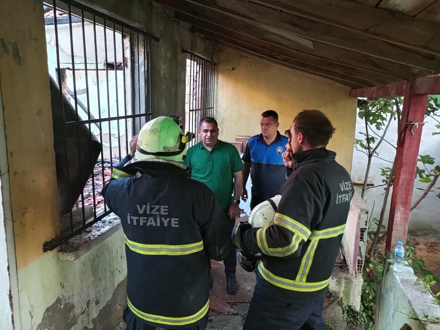 Vize’de metruk binada yangın