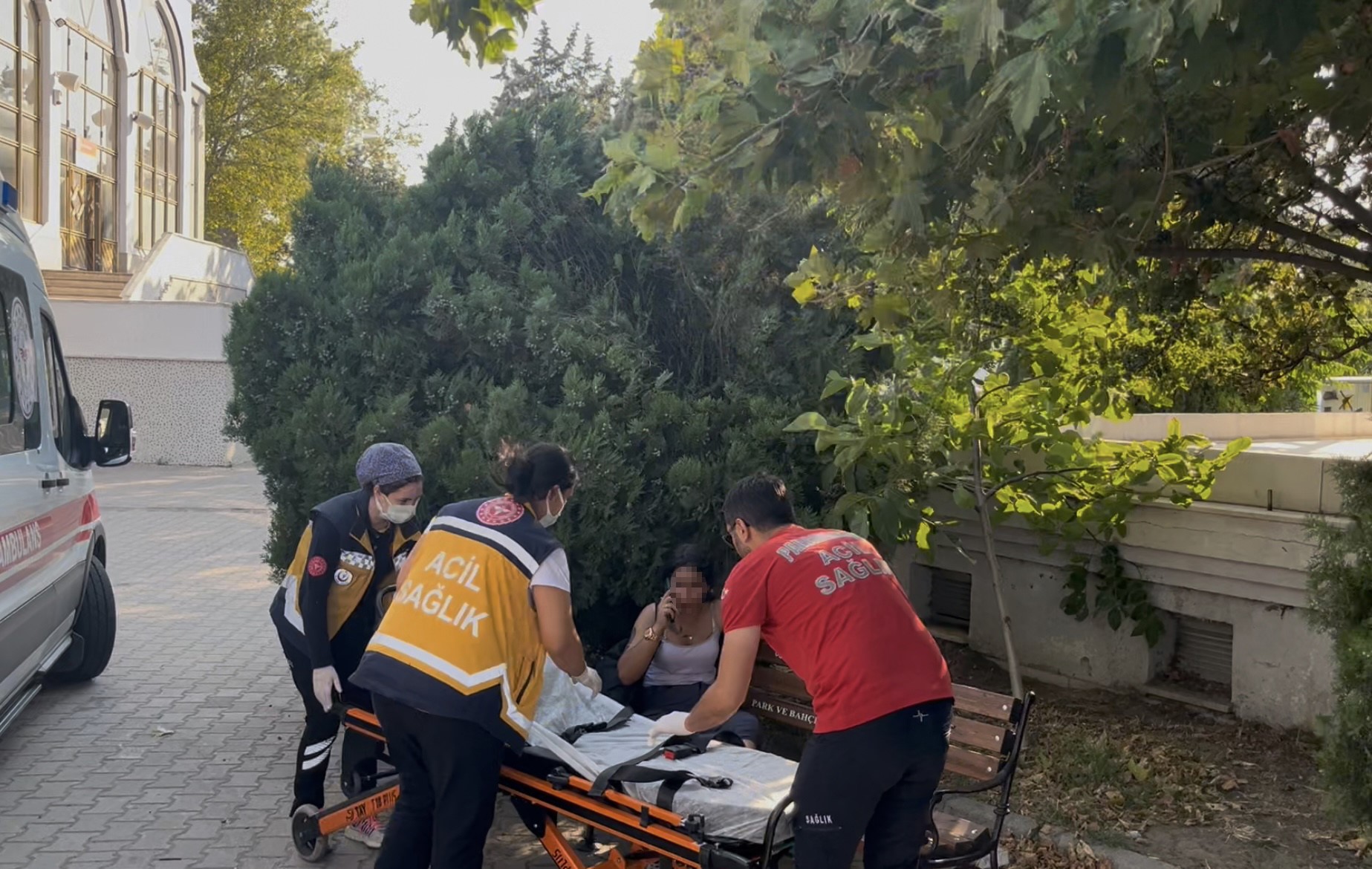 Polis, çocuğa çarpan motosikletli magandayı arıyor