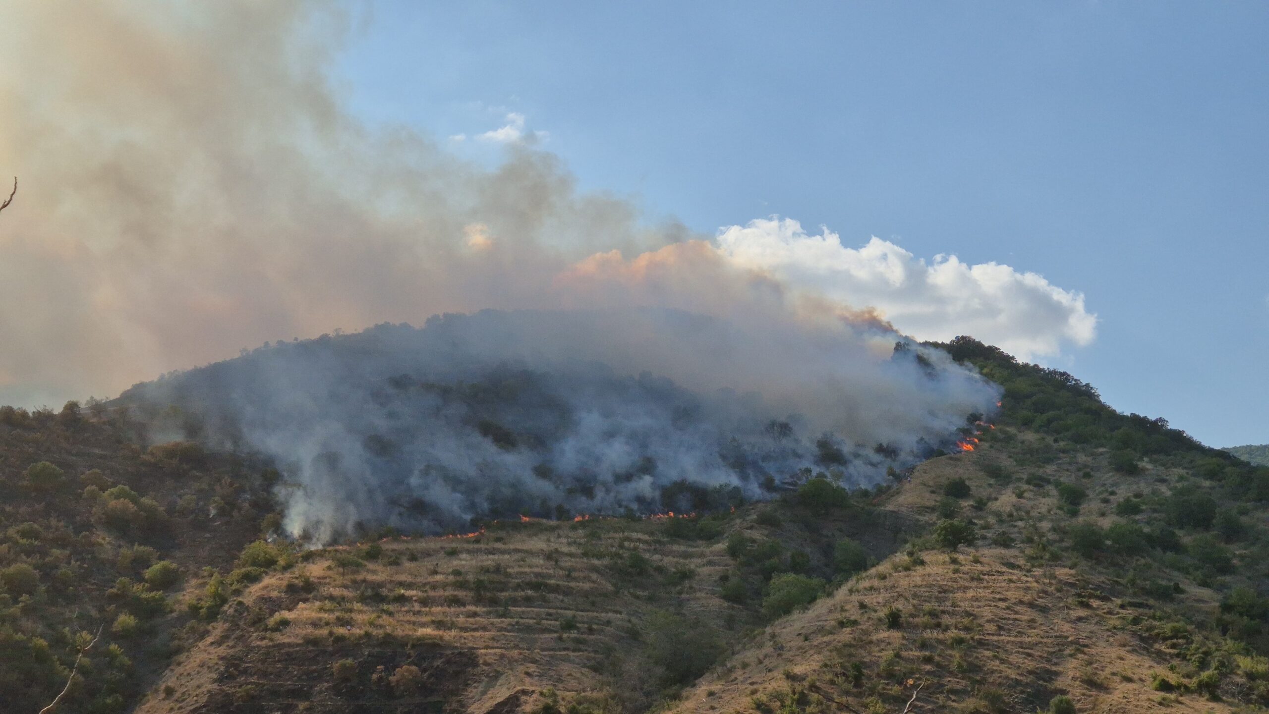 Uçmakdere’de söndürülen yangın yeniden başladı