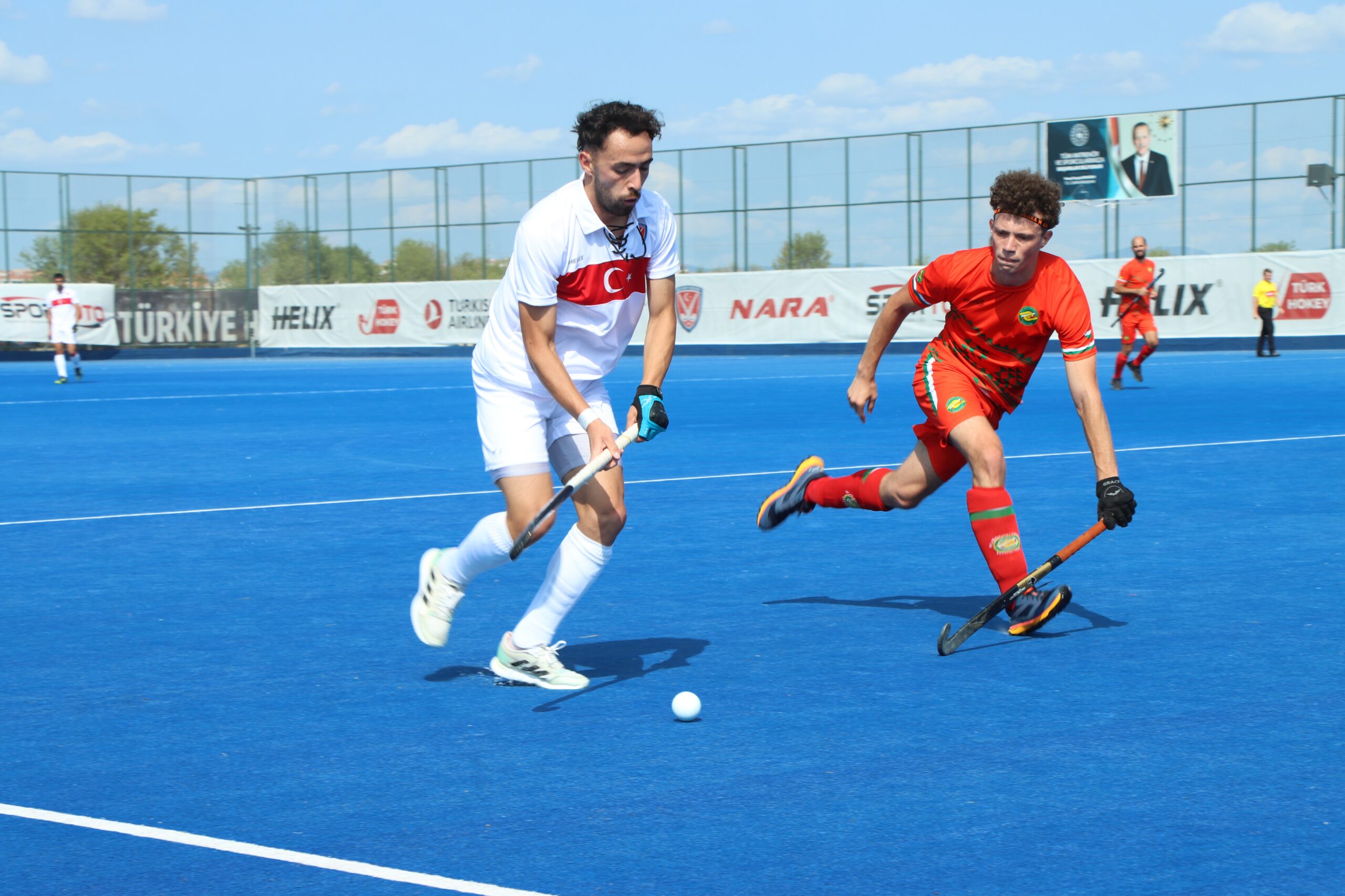 Hokey şampiyonasında nefesler tutuldu