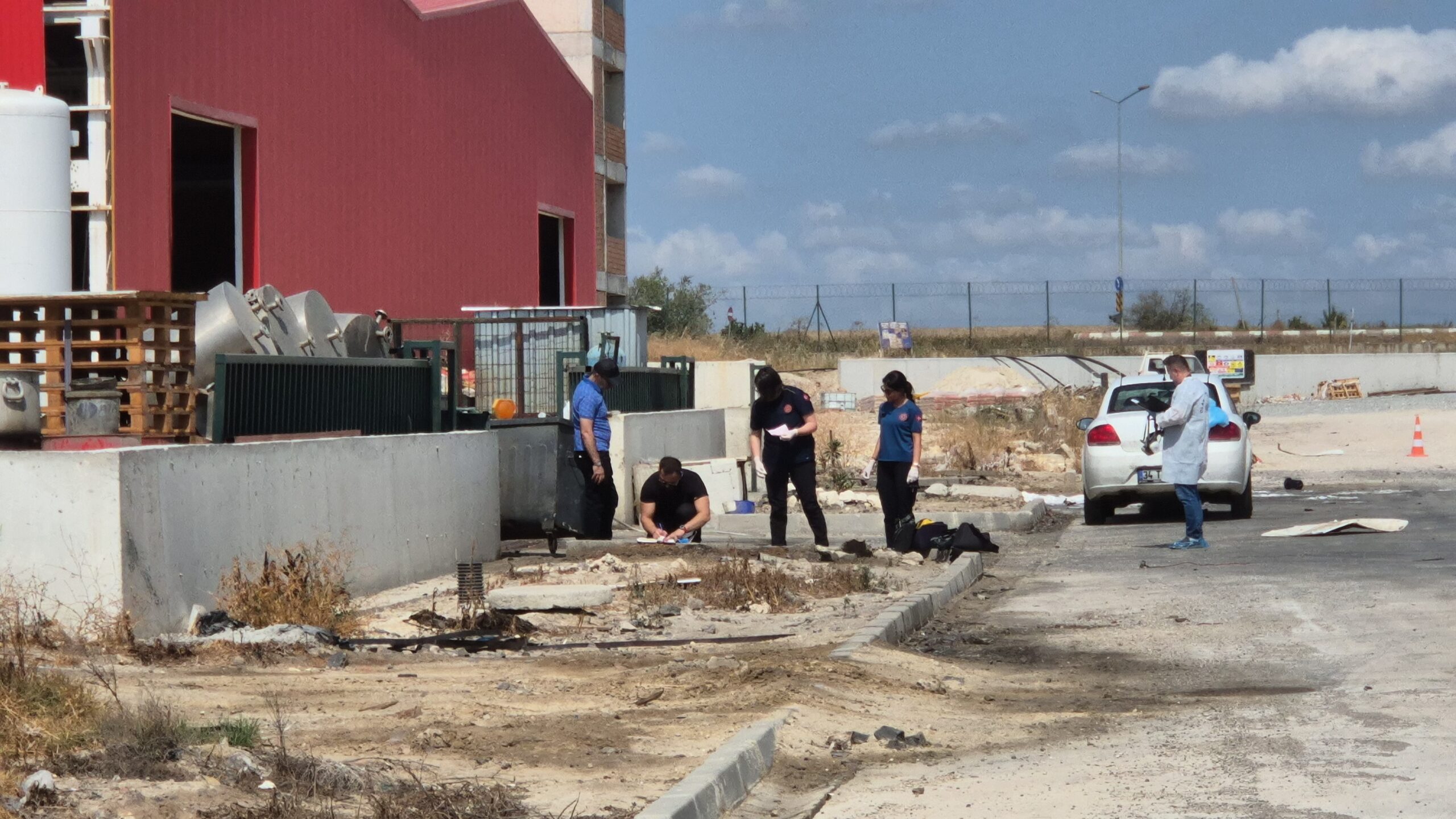 Patlamada ölen işçilerin cenazesi morga kaldırıldı