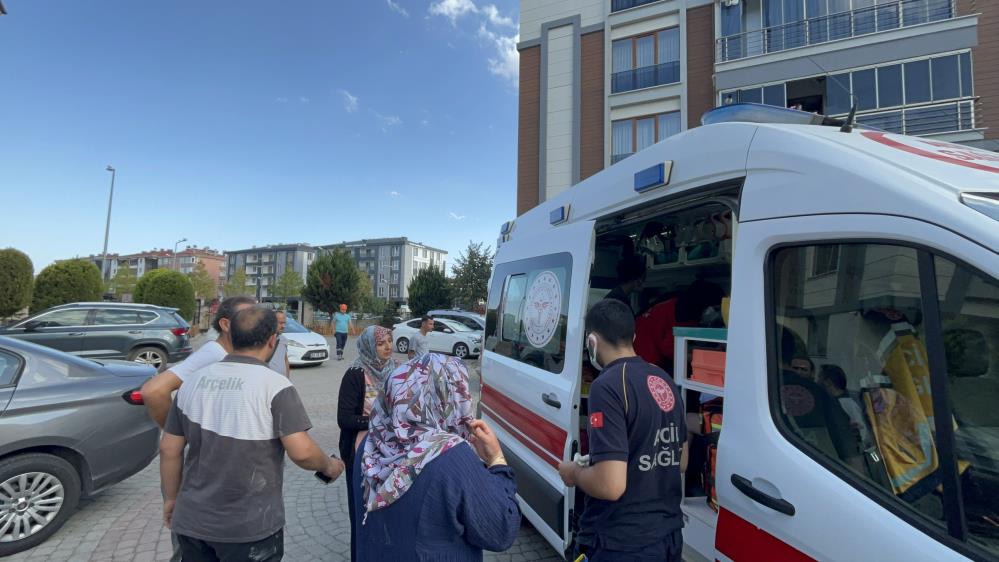 Kibritle oyun felaket getirdi: 3 yaralı