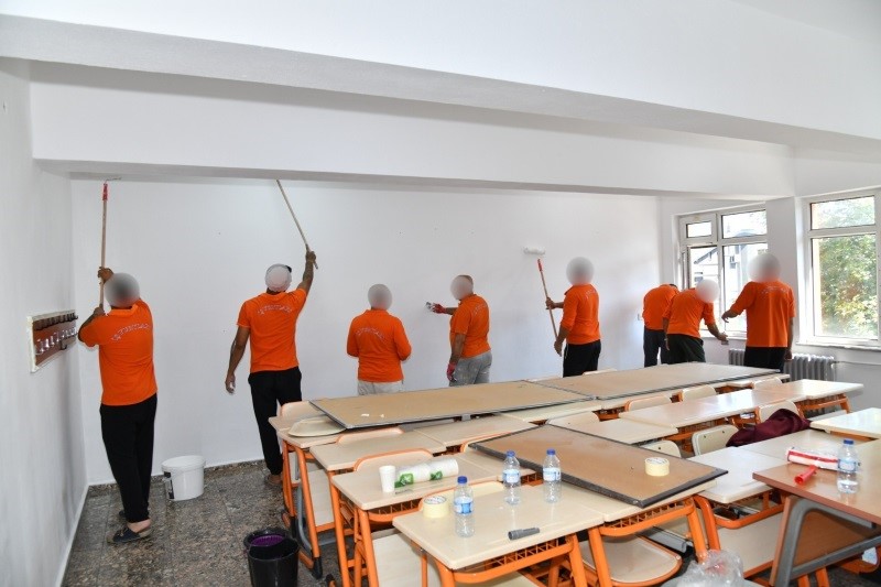 Tekirdağ’da yükümlüler okulları yeniledi