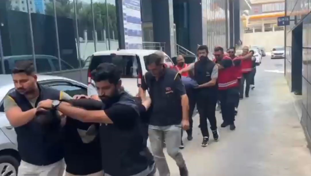 Yargı üyelerinin adını kullanan çete çökertildi