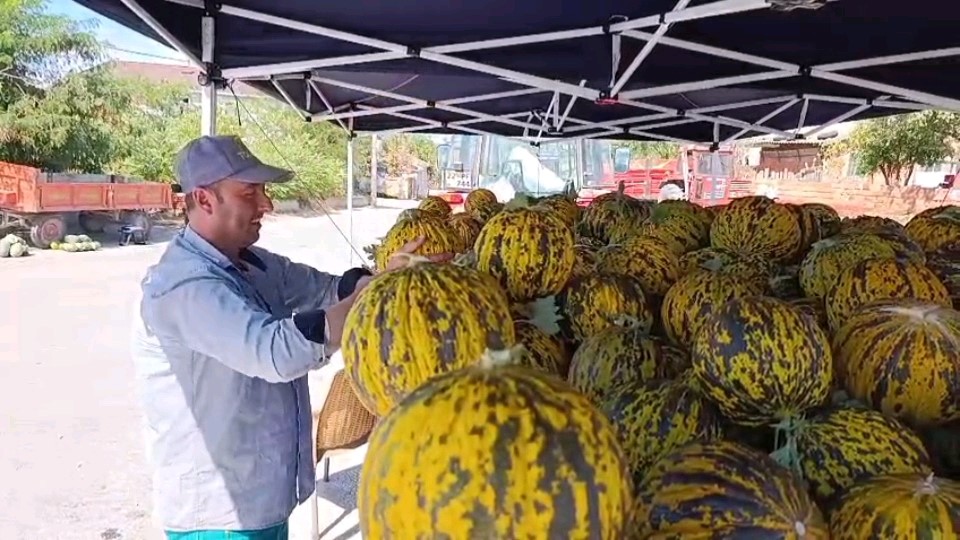 100 yıllık lezzet tezgahlarda yerini aldı