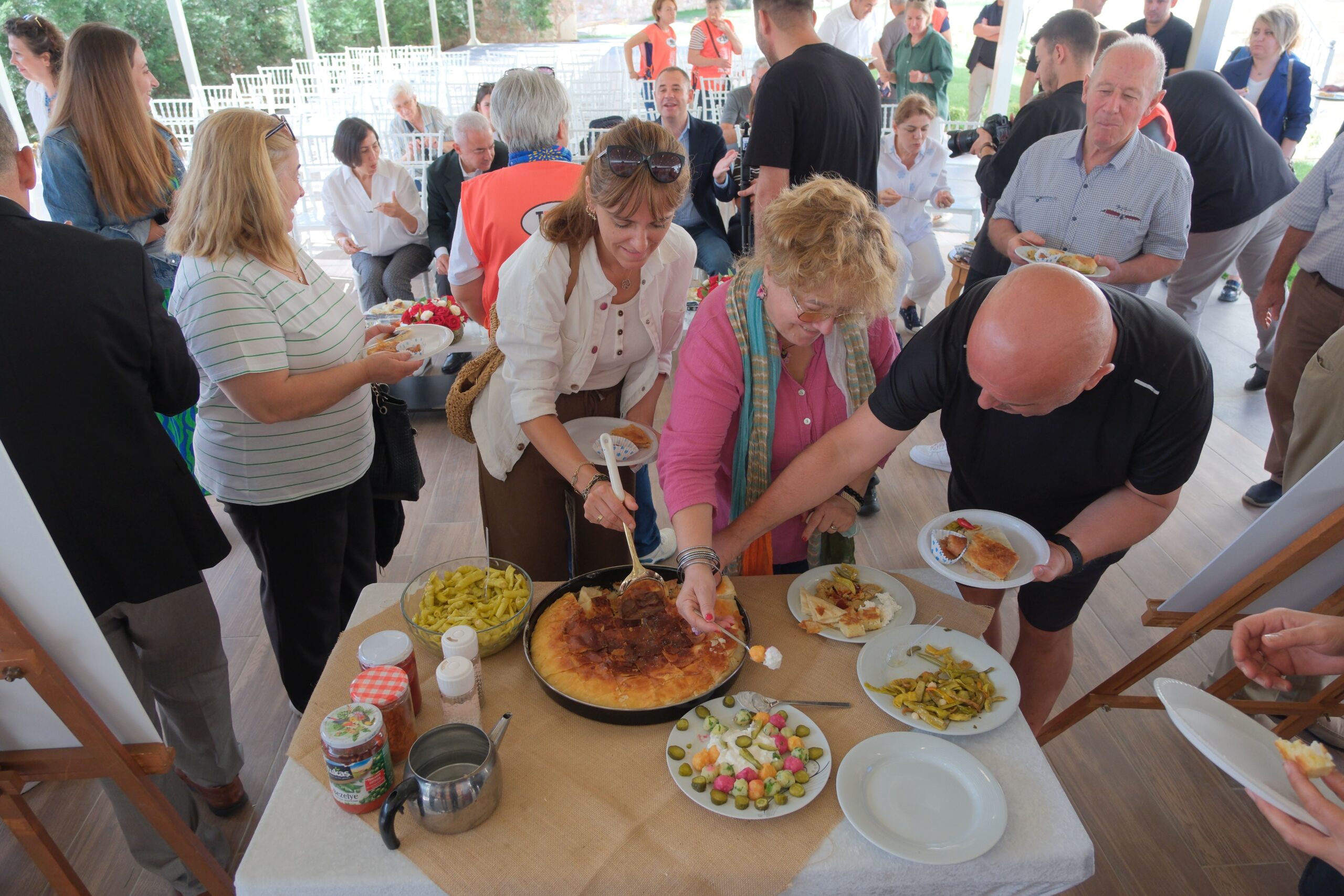 Boşnak, Pomak, Arnavut ve Amuca lezzetleri tanıtıldı