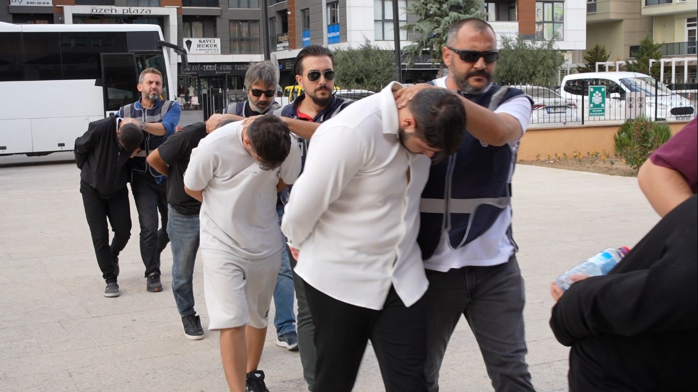 Vicdansızların sınırı yok: Şehit ailesini dolandırdılar