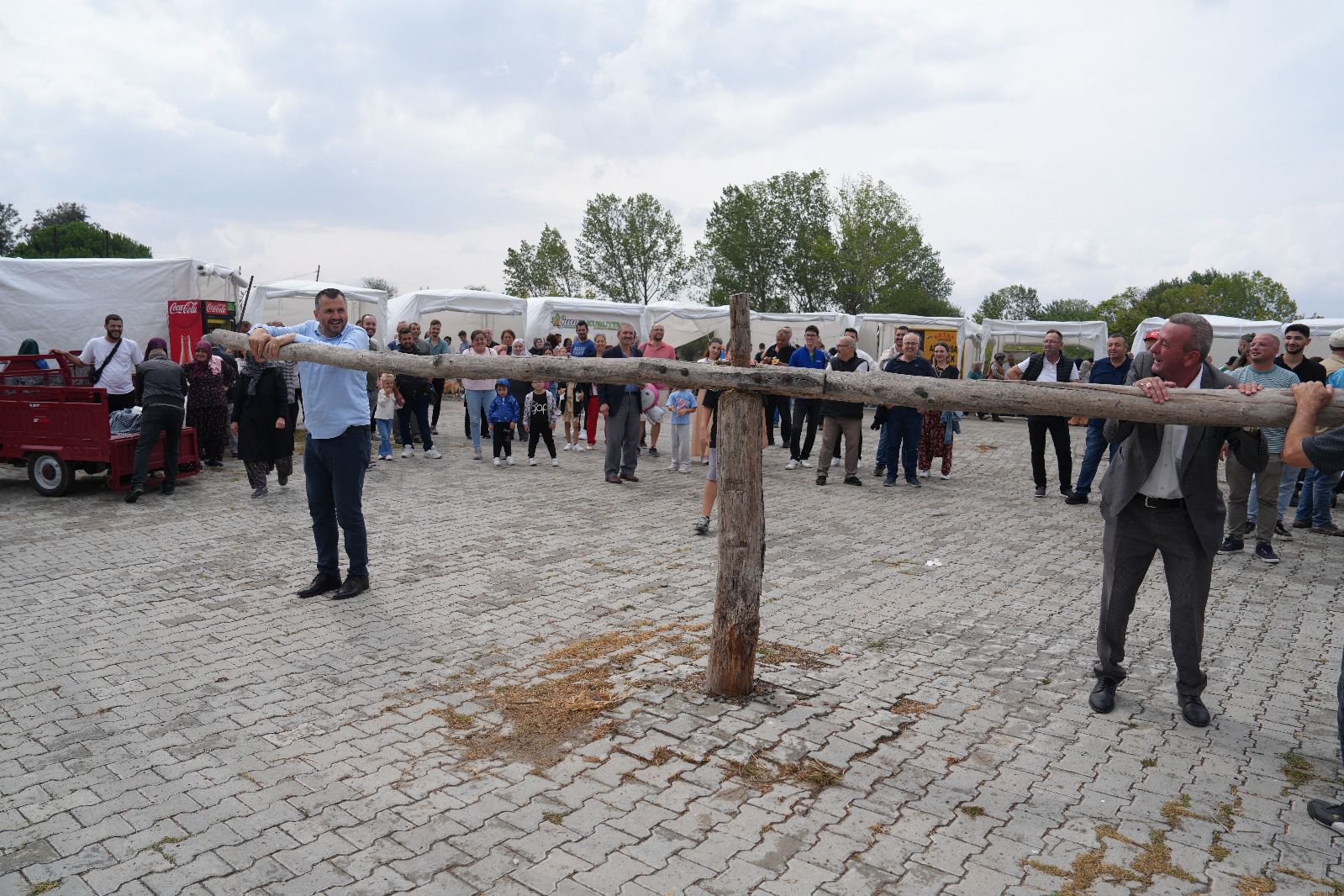 Keşkek Şenliği, binlerce kişiyi coşturdu