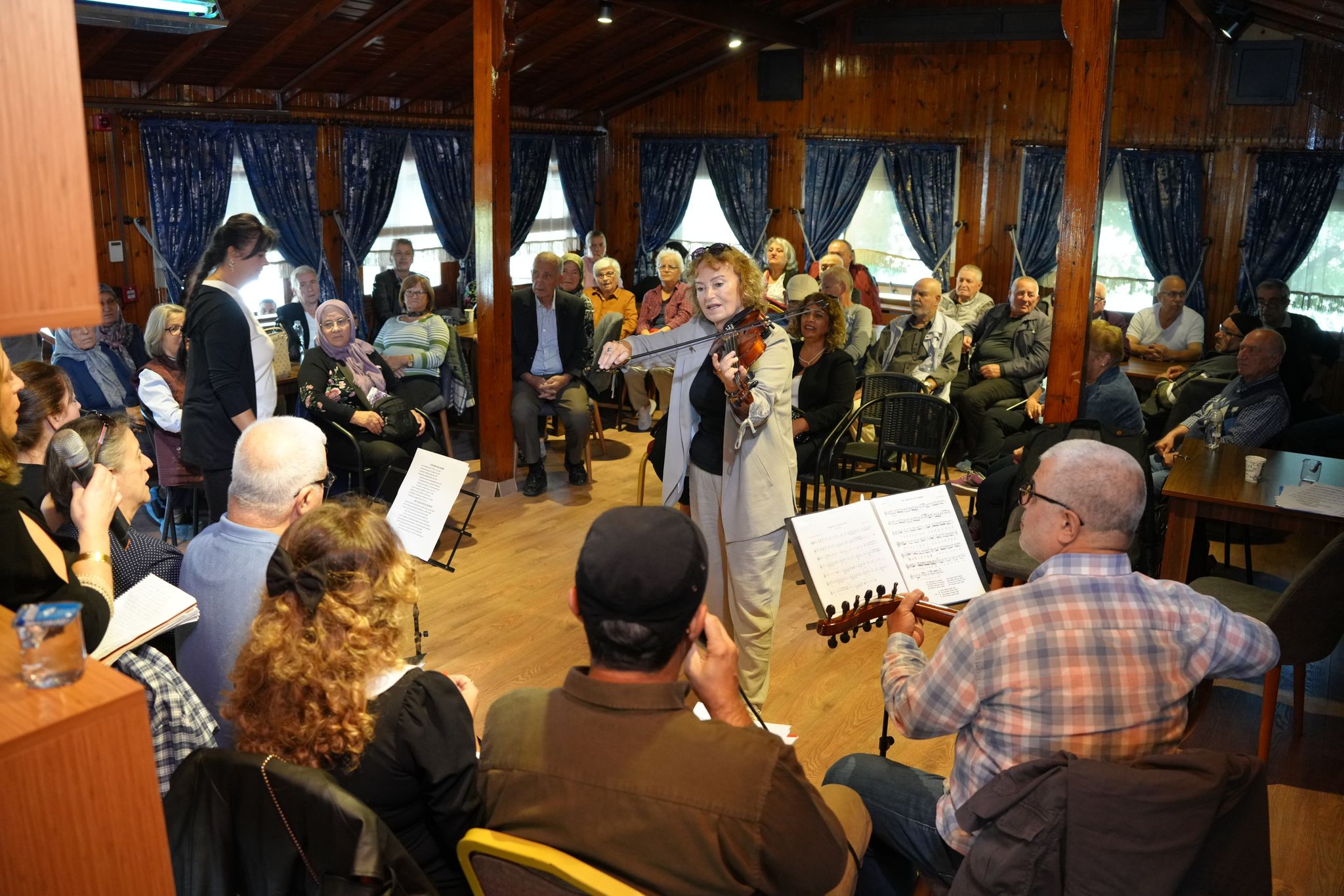 Yaşayan Çınarlar sosyal tesisi 4 yaşında