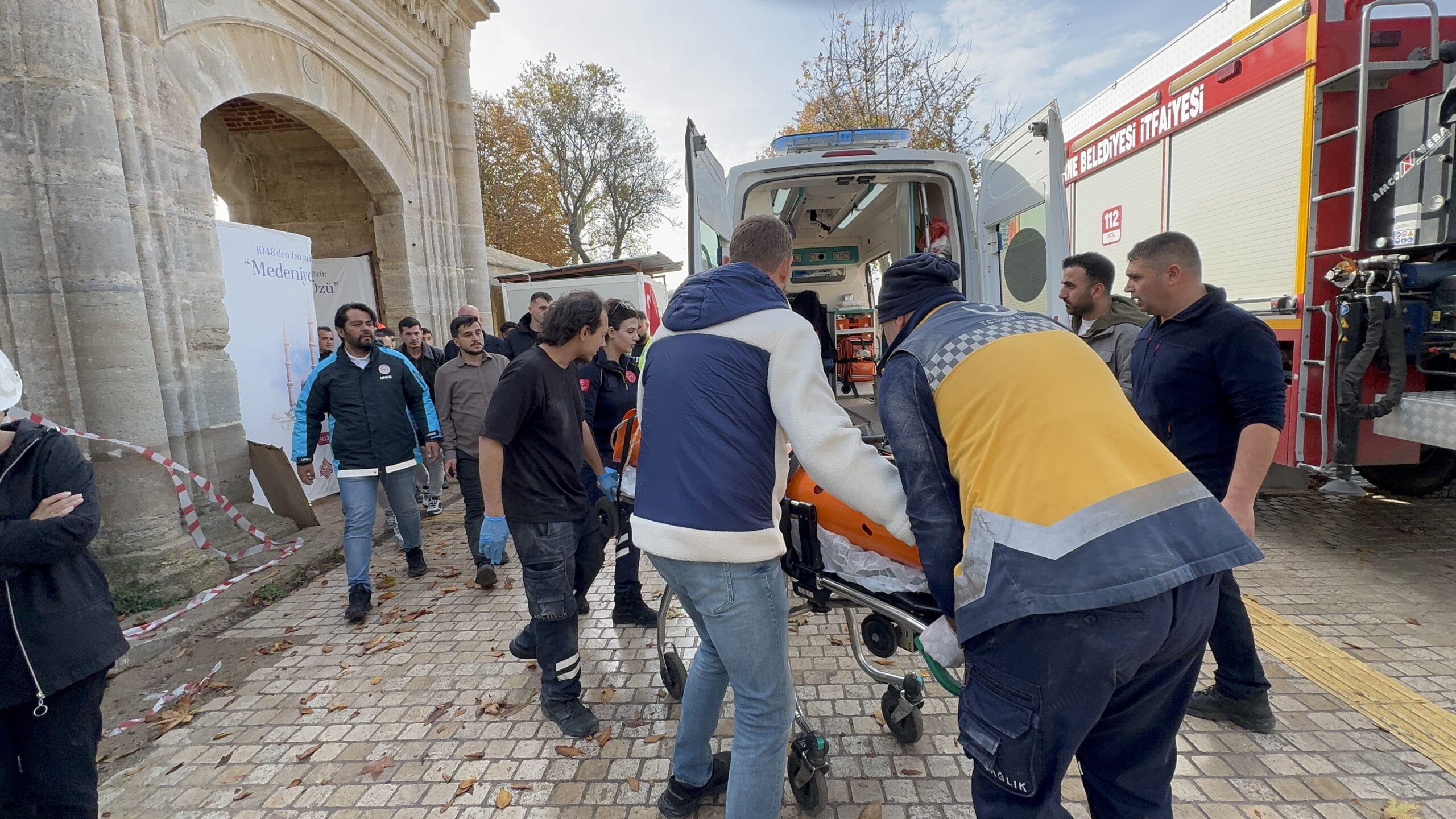 İş kazasında düşen işçiyi görüntüleyen gazetecilere engel!