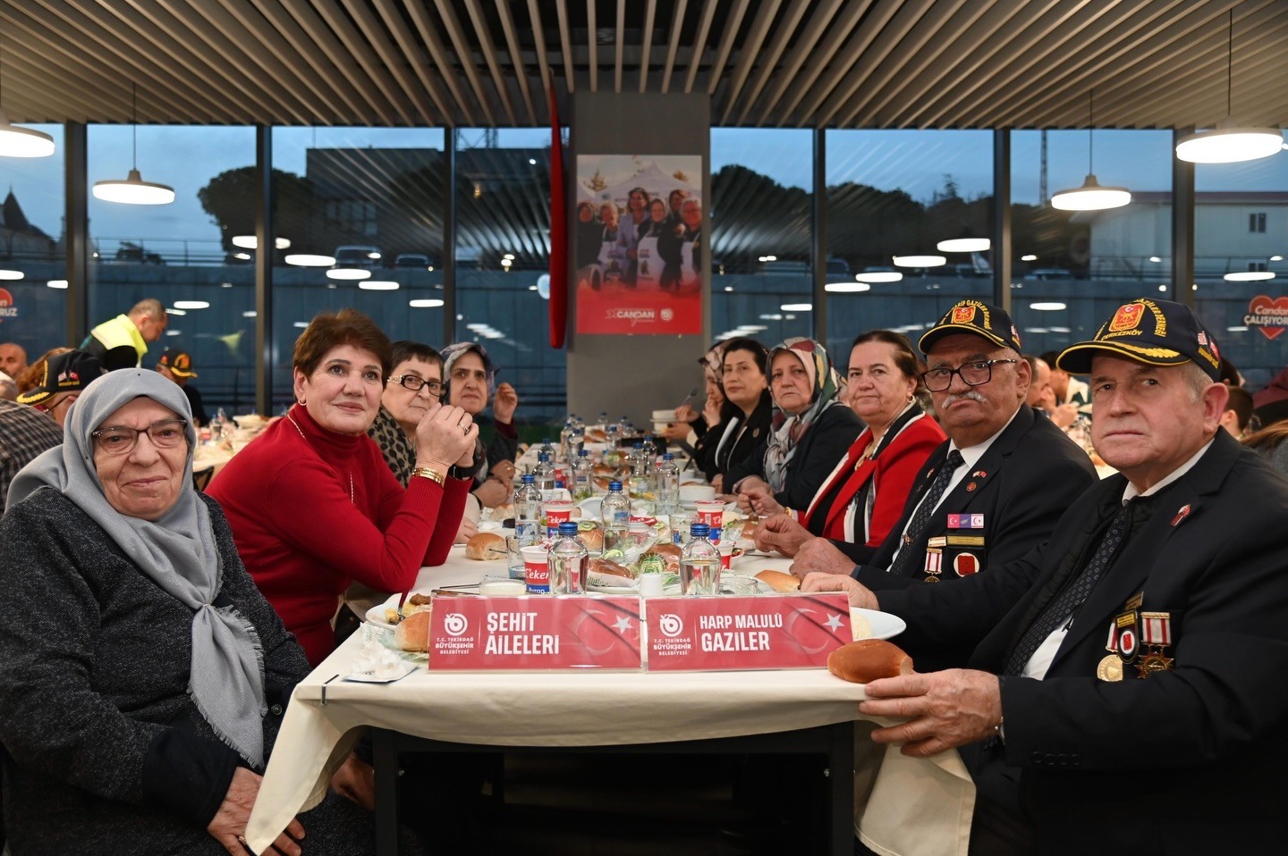 Büyükşehirden şehit aileleri ve gazilere iftar