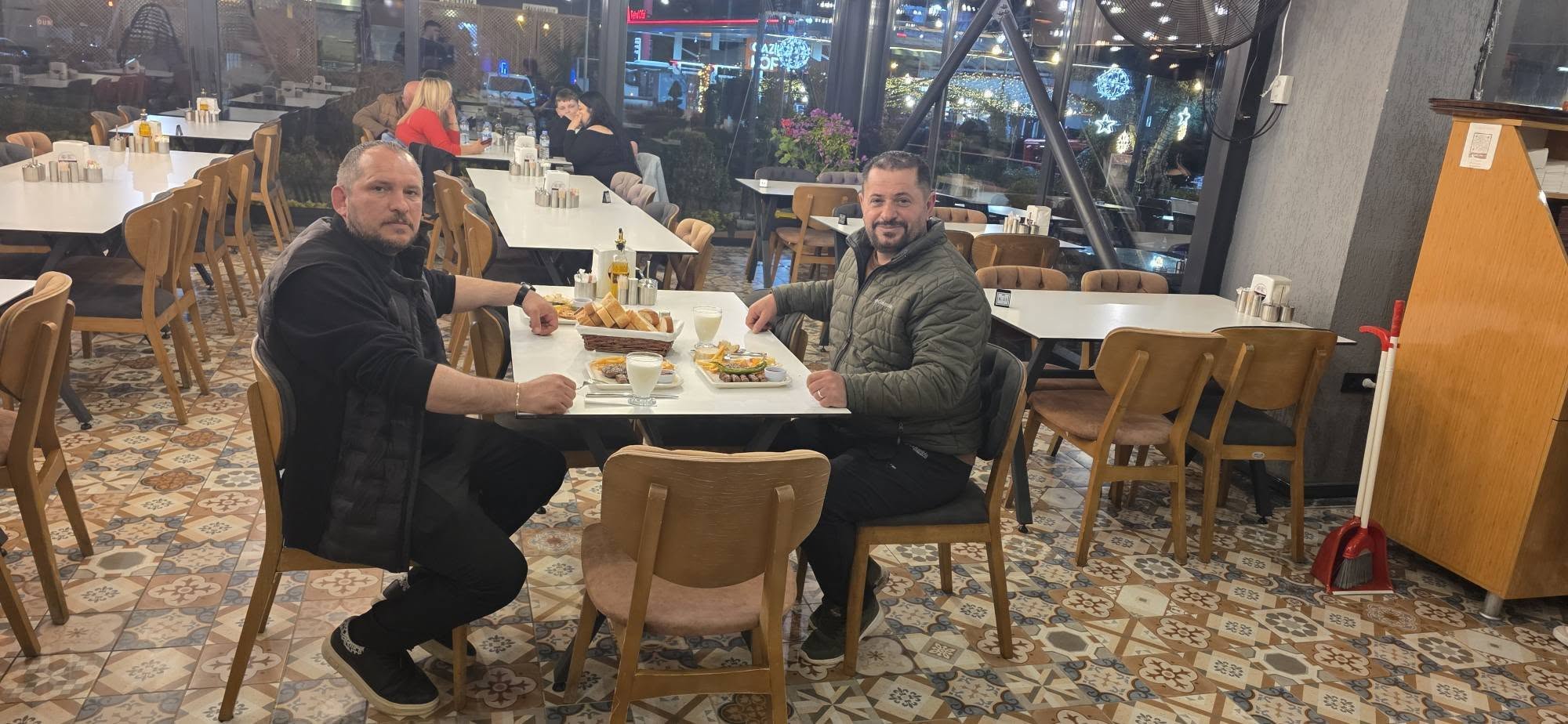 Burada köfte yemeye doyamayacaksınız!