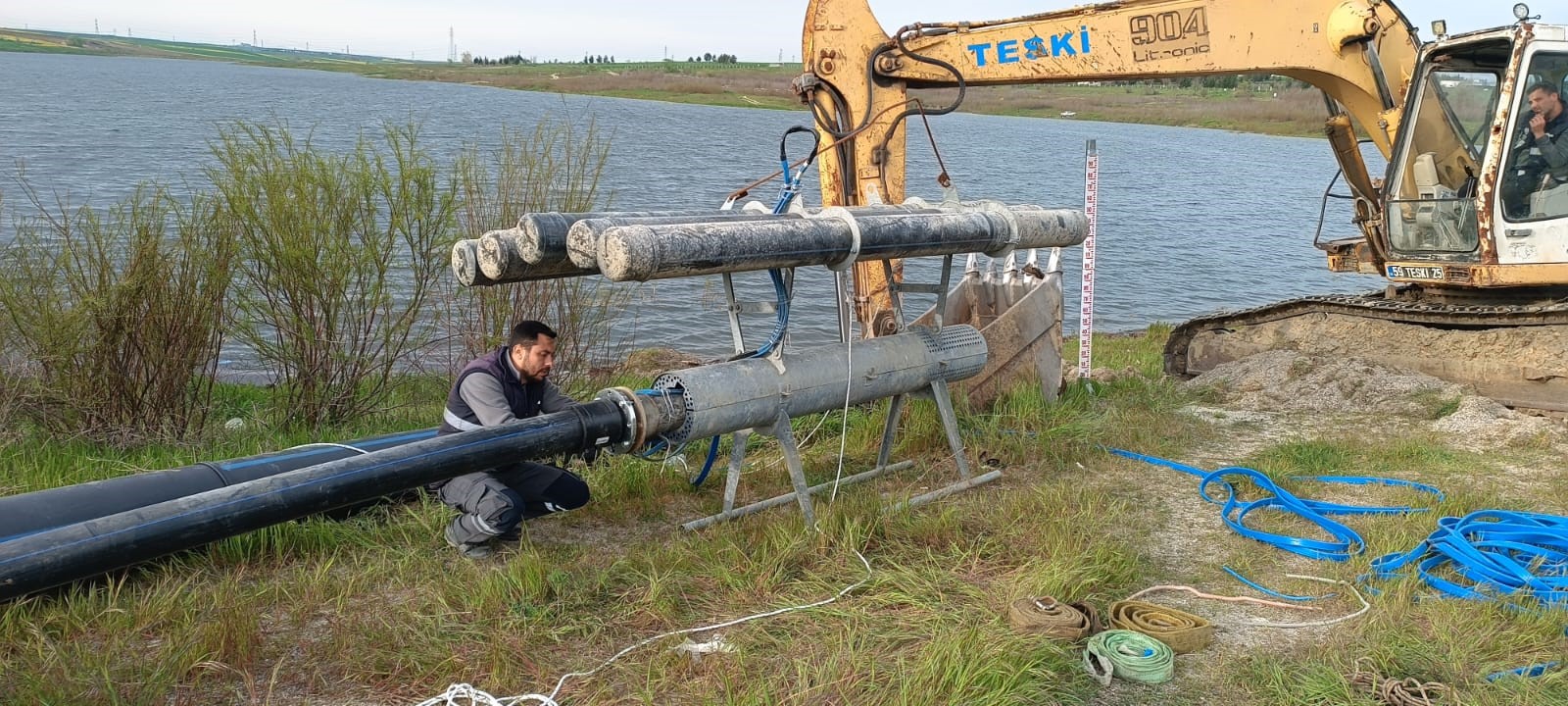 Türkmenli Göletine yüzer terfi istasyonu kuruldu